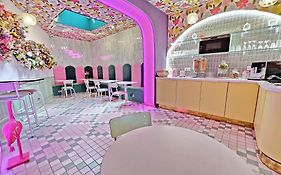 Pink Hotel Paris